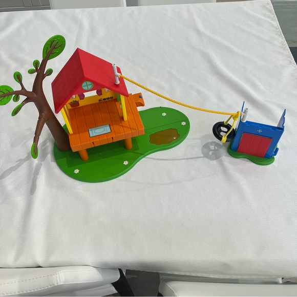 PEPPA PIG - 2 SETS!!! Doesn’t include Tree House anymore!!!! - Picture 10 of 12